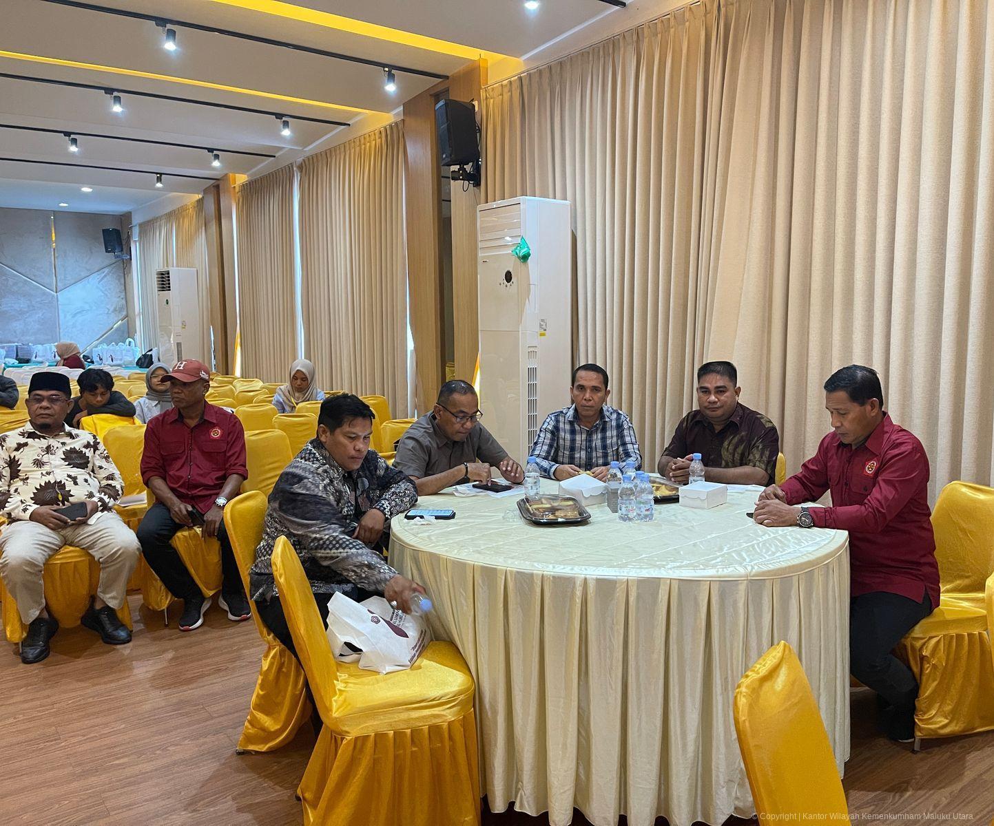 Kemenkum Malut Hadiri Seminar IKA FH Unkhair Telaah Kritis Pilkada via DPRD